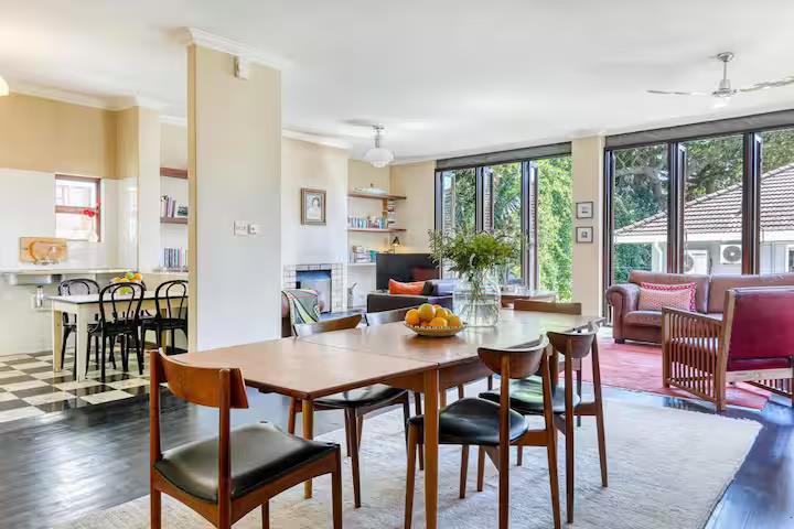 To Let 4 Bedroom Property for Rent in Tamboerskloof Western Cape